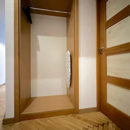 Array - 5 Minutes To Molo & Seaside * Sopot