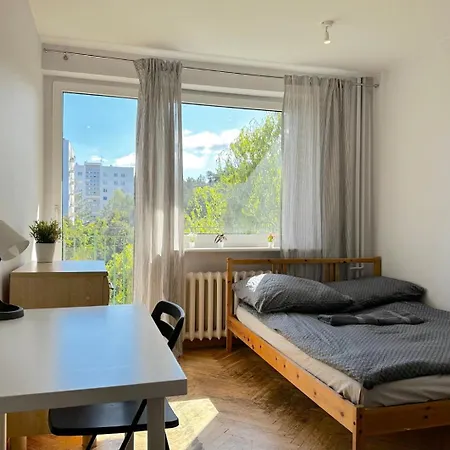 Nowy Array Homestay *